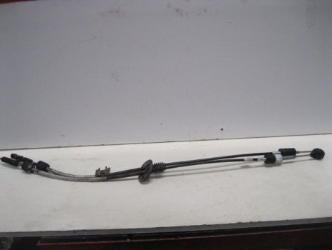 FORD FOCUS ZETEC CLIMATE TDCI 2005-2007 GEAR CHANGE CABLES