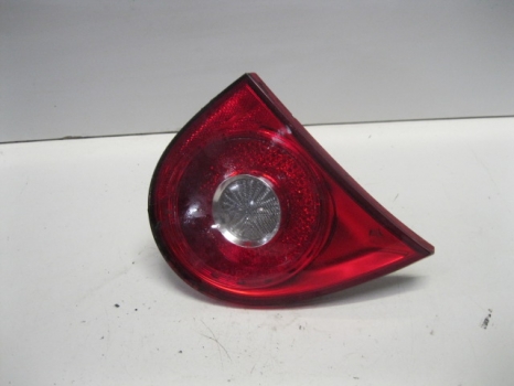 VOLKSWAGEN GOLF S HATCHBACK 5 DOOR 2004-2008 REAR/TAIL LIGHT ON TAILGATE (PASSENGER SIDE)