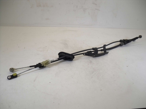 NISSAN JUKE TEKNA 2010-2015 GEAR CHANGE CABLES