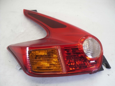 NISSAN JUKE TEKNA 2010-2015 REAR/TAIL LIGHT (PASSENGER SIDE)