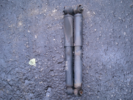 NISSAN QASHQAI PLUS 2 2010-2013 REAR SHOCK DAMPERS