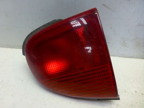 FORD ESCORT HATCHBACK 1995-2000 REAR/TAIL LIGHT ON TAILGATE (DRIVERS SIDE)
