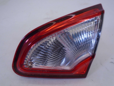 NISSAN QASHQAI 2007-2013 REAR/TAIL LIGHT ON TAILGATE (DRIVERS SIDE)