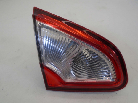 NISSAN QASHQAI 2007-2013 REAR/TAIL LIGHT ON TAILGATE (PASSENGER SIDE)