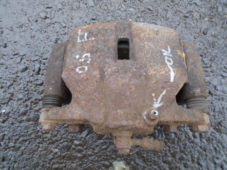 NISSAN QASHQAI 2007-2013 CALIPER AND CARRIER (FRONT DRIVER SIDE)