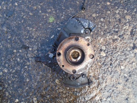FORD KA STYLE 2008-2016 STUB AXLE - DRIVER FRONT