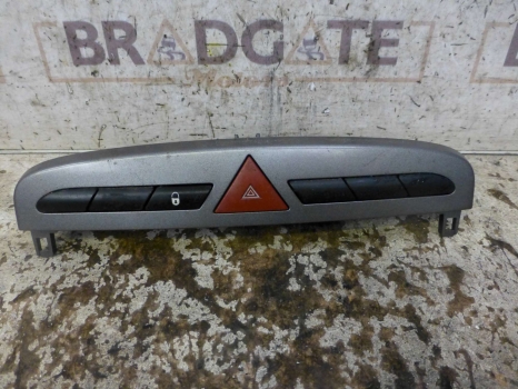 PEUGEOT 308 S HDI 3 DOOR 2007-2011 HAZARD SWITCH