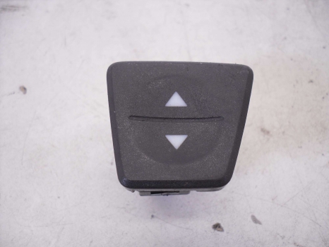 FIAT PANDA ACTIVE 5 DOOR 2010-2012 ELECTRIC WINDOW SWITCH (FRONT DRIVER SIDE)