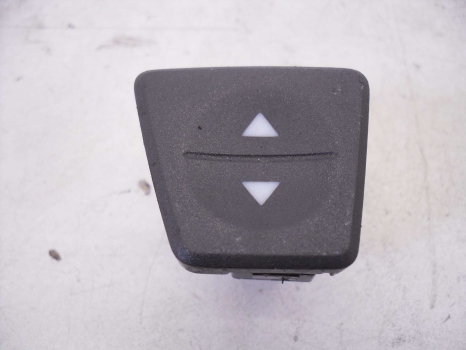 FIAT PANDA ACTIVE 5 DOOR 2010-2012 ELECTRIC WINDOW SWITCH (FRONT PASSENGER SIDE)
