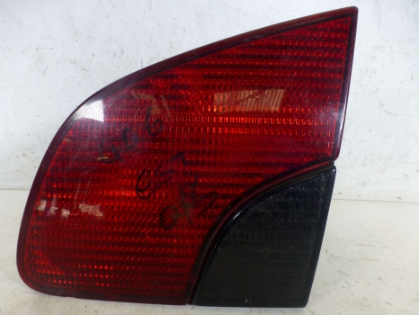 PEUGEOT 406 1996-1999 REAR/TAIL LIGHT ON TAILGATE (DRIVERS SIDE)