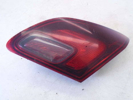 VAUXHALL ASTRA SE 5 DOOR 2009-2015 REAR/TAIL LIGHT ON TAILGATE (DRIVERS SIDE)