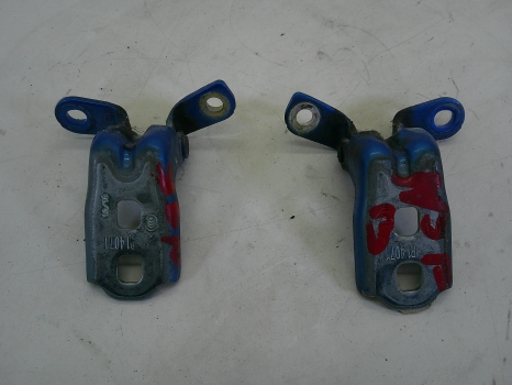 VAUXHALL ADAM 2012-2019 FRONT DOOR HINGES PASSENGER SIDE