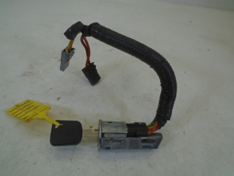 VAUXHALL VIVARO DTI 2700 SWB SPORTIVE E3 4 SOHC 2001-2006 IGNITION BARREL AND KEY