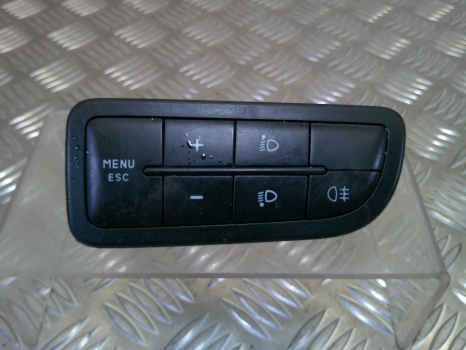 PEUGEOT BIPPER HDI S E4 4 SOHC 2008-2015 HEADLIGHT ADJUSTER SWITCH + FOG LIGHT SWITCHES