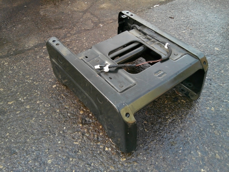 NISSAN NV200 DCI ACENTA E5 4 SOHC 2011-2018 FRONT SEAT BASE MOUNTING (DRIVER SIDE)