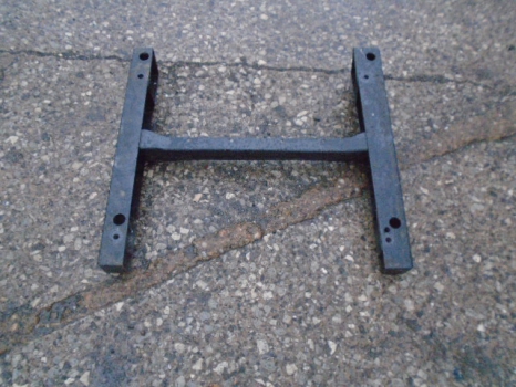 VOLKSWAGEN CADDY MAXI C20 TDI 104 2004-2010 FRONT SEAT BASE FRAME (DRIVER SIDE)