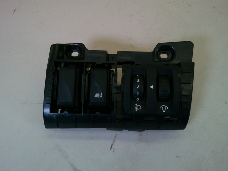 VAUXHALL VIVARO 2900 L1H1 CDTI P/V ECOFLEX S/S E5 4 DOHC 2014-2019 HEADLIGHT CONTROL + TRACTION CONTROL SWITCHES