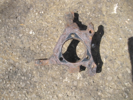 VAUXHALL ZAFIRA 1999-2004 FRONT HUB CARRIER (DRIVERS SIDE)