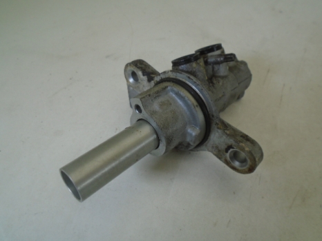 FORD FIESTA BASE TDCI E5 4 SOHC 2012-2017 1499 BRAKE MASTER CYLINDER (ABS)