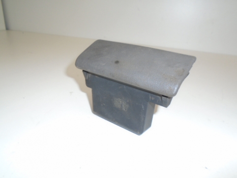 FORD TRANSIT 350 LWB H/R 350 LWB H/R 2000-2006 ASHTRAY