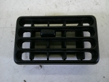 PEUGEOT 106 1996-2003 CENTRE AIR VENT (DRIVER SIDE) 1996,1997,1998,1999,2000,2001,2002,2003PEUGEOT 106 CENTRE AIR VENT (DRIVER/RIGHT SIDE) 1996-2003      Used