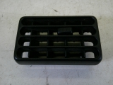 PEUGEOT 106 1996-2003 CENTRE AIR VENT (PASSENGER SIDE) 1996,1997,1998,1999,2000,2001,2002,2003PEUGEOT 106 CENTRE AIR VENT (PASSENGER/LEFT SIDE) 1996-2003      Used