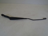 PEUGEOT 206 SW ESTATE 2002-2007 1360 FRONT WIPER ARM (DRIVER SIDE) 2002,2003,2004,2005,2006,2007PEUGEOT 206 SW ESTATE 2002-2007 FRONT WIPER ARM (DRIVER/RIGHT SIDE)       Used