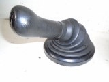 FORD FUSION 2003-2006 GEARSTICK KNOB AND GAITOR 2003,2004,2005,2006FORD FUSION 2003-2006 GEARSTICK KNOB AND GAITOR      GOOD