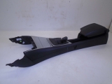 BMW 120D CONVERTIBLE 2008-2013 CENTRE CONSOLE 2008,2009,2010,2011,2012,2013BMW 120D CONVERTIBLE CENTRE CONSOLE AND ARM REST 2008-2013      Used