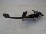 FORD KUGA 2008-2013 BRAKE PEDAL 2008,2009,2010,2011,2012,2013FORD KUGA BRAKE PEDAL 3M51-2467-CP 2008-2013 3M51-2467-CP     Used