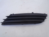 VAUXHALL ASTRA H 2004-2009 BUMPER GRILLE (PASSENGER SIDE) 2004,2005,2006,2007,2008,2009VAUXHALL ASTRA H BUMPER GRILLE (PASSENGER/LEFT SIDE) 13117250 2004-2009 13117250     Used