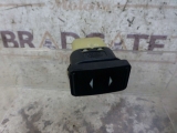 FORD FOCUS 2005-2007 ELECTRIC WINDOW SWITCH - SINGLE 2005,2006,2007FORD FOCUS 2005-2007 ELECTRIC WINDOW SWITCH - SINGLE       Used