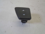 FIAT 500 LOUNGE 2007-2015 ELECTRIC WINDOW SWITCH (FRONT PASSENGER SIDE) 2007,2008,2009,2010,2011,2012,2013,2014,2015      Used