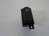 RENAULT LAGUNA 1998-2001 ELECTRIC WINDOW SWITCH (FRONT DRIVER SIDE) 1998,1999,2000,2001RENAULT LAGUNA 1998-2001 ELECTRIC WINDOW SWITCH (FRONT DRIVER/RIGHT SIDE)       Used