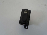 RENAULT LAGUNA 1998-2001 ELECTRIC WINDOW SWITCH (FRONT DRIVER SIDE) 1998,1999,2000,2001RENAULT LAGUNA 1998-2001 ELECTRIC WINDOW SWITCH (FRONT RIGHT/DRIVER SIDE)       Used