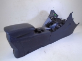 FORD FOCUS TITANIUM 5 DOOR 2011-2018 CENTRE CONSOLE 2011,2012,2013,2014,2015,2016,2017,2018FORD FOCUS TITANIUM CENTRE CONSOLE AND ARM REST 2011-2018      Used