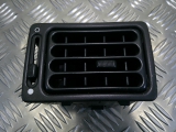 PEUGEOT 106 1996-2004 FRONT AIR VENT (PASSENGER SIDE) 1996,1997,1998,1999,2000,2001,2002,2003,2004PEUGEOT 106 FRONT AIR VENT (PASSENGER/LEFT SIDE) 9605783077 1996-2004  9605783077     Used