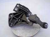 NISSAN QASHQAI 2007-2013 ENGINE MOUNT 2007,2008,2009,2010,2011,2012,2013NISSAN QASHQAI ENGINE MOUNT 1.5 DIESEL 2007-2013      Used