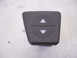 FIAT PANDA ACTIVE 5 DOOR 2010-2012 ELECTRIC WINDOW SWITCH (FRONT PASSENGER SIDE) 2010,2011,2012FIAT PANDA ACTIVE ELECTRIC WINDOW SWITCH (FRONT PASSENGER/LEFT SIDE) 2010-2012      Used
