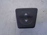 FIAT PANDA 2004-2011 ELECTRIC WINDOW SWITCH (FRONT DRIVER SIDE) 2004,2005,2006,2007,2008,2009,2010,2011FIAT PANDA ELECTRIC WINDOW SWITCH (FRONT DRIVER/RIGHT SIDE) 2004-2011      Used