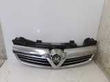 VAUXHALL ZAFIRA 2010-2014 FRONT BUMPER RADIATOR CHROME GRILL 2010,2011,2012,2013,2014VAUXHALL ZAFIRA B MK2 FACELIFT MPV 2010-2014 FRONT BUMPER CHROME GRILL 13247331 13247331      GRADE B