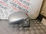 CHEVROLET CAPTIVA 2006-2010 WING MIRROR (DRIVER SIDE) 2006,2007,2008,2009,2010CHEVROLET CAPTIVA 06-10 DRIVER O/S DOOR WING MIRROR SILVER E4022558 *SCRATCHES*      Used