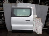 RENAULT TRAFIC 2014-2019 SLIDING DOOR (DRIVER SIDE) 2014,2015,2016,2017,2018,2019RENAULT TRAFIC MK3 X82 2014-2019 RIGHT O/S SLIDING DOOR + GLASS SILVER 39612      GRADE B