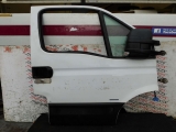 IVECO DAILY PANEL VAN 2006-2011 DOOR BARE (FRONT DRIVER SIDE) WHITE 2006,2007,2008,2009,2010,2011IVECO DAILY 35S12 MK3 06-11 DRIVER O/S/F DOOR WHITE *STICKERS + MIRROR BROKEN*      Used