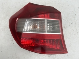 BMW 1 SERIES 5 DOOR HATCHBACK 2005 REAR/TAIL LIGHT (PASSENGER SIDE) 2005BMW 1 SERIES E87 2005 N/S REAR/TAIL LIGHT (PASSENGER SIDE)      GOOD