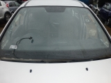 KIA CARENS 2009-2022 WINDSCREEN 2009,2010,2011,2012,2013,2014,2015,2016,2017,2018,2019,2020,2021,2022KIA CARENS 2009 WINDSCREEN COLLECTION ONLY      GOOD