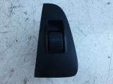TOYOTA AVENSIS 5 DOOR HATCHBACK 2006 ELECTRIC WINDOW SWITCH (REAR PASSENGER SIDE) 2006TOYOTA AVENSIS 2006 N/S REAR ELECTRIC WINDOW SWITCH (REAR PASSENGER SIDE)      GOOD