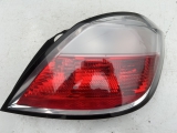 VAUXHALL ASTRA 5 DOOR HATCHBACK 2004-2009 REAR/TAIL LIGHT (DRIVER SIDE) 2004,2005,2006,2007,2008,2009VAUXHALL ASTRA H 2005 5 DOOR O/S REAR/TAIL LIGHT (DRIVER SIDE)      GOOD