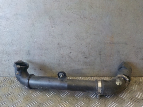 AUDI A3 8V 1.6 TDI CRK 2013-2018 TURBO INTERCOOLER HOSE 04L145762E