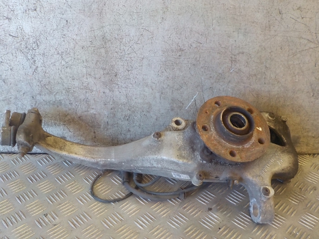 AUDI A6 TDI S LINE E5 4 DOHC SALOON 4 Door 2011-2018 1968 HUB WITH ABS (FRONT PASSENGER SIDE)